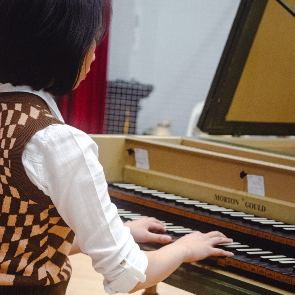 Reese Carly Manglicmot at the Harpsichord, Keyboard