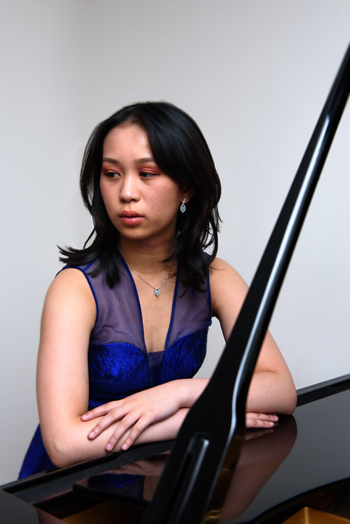 Reese Carly Manglicmot - Piano